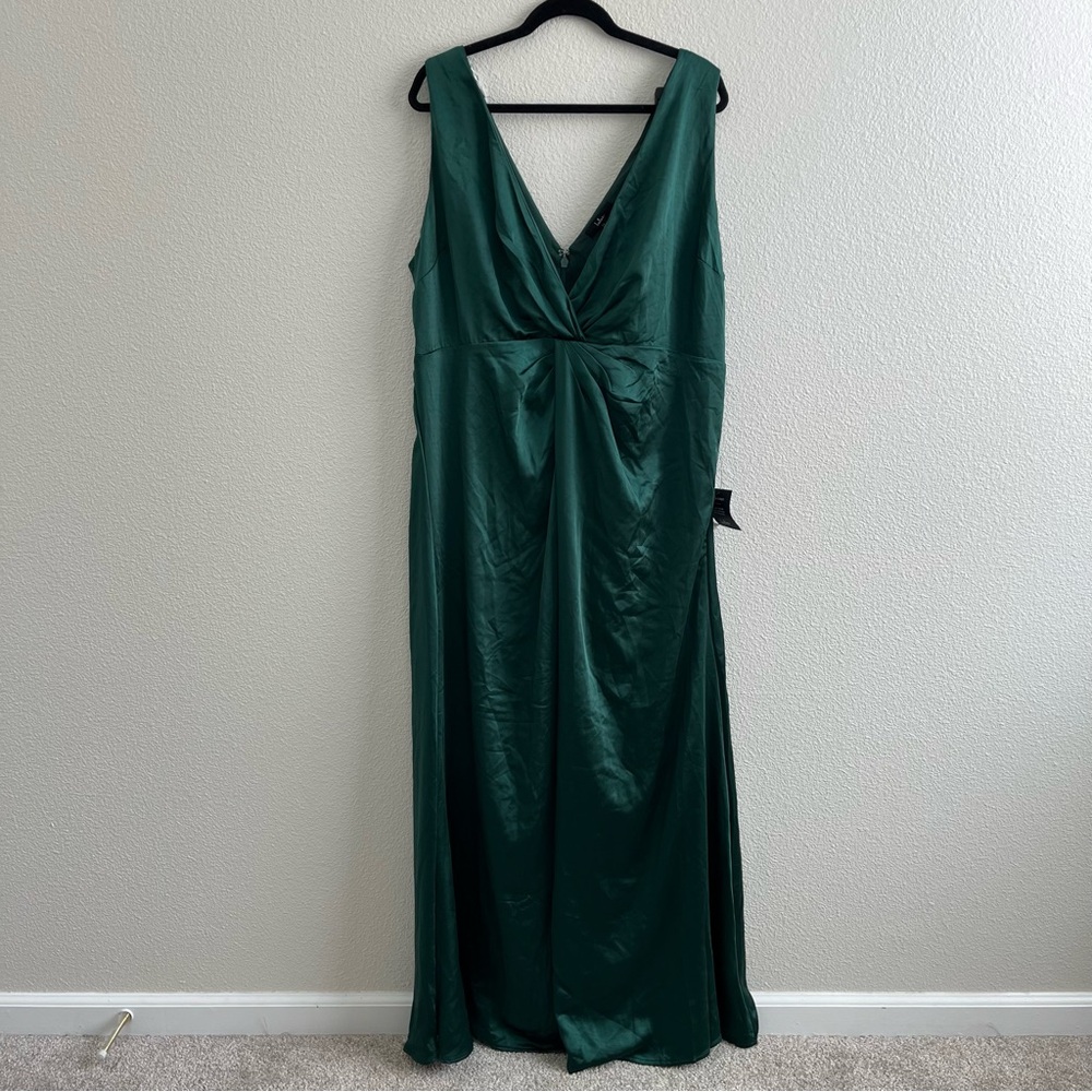 NWT FLAW Lulus Perfect Refinement Emerald Satin Sleeveless Pleated Maxi Dress 1X - Picture 4 of 9